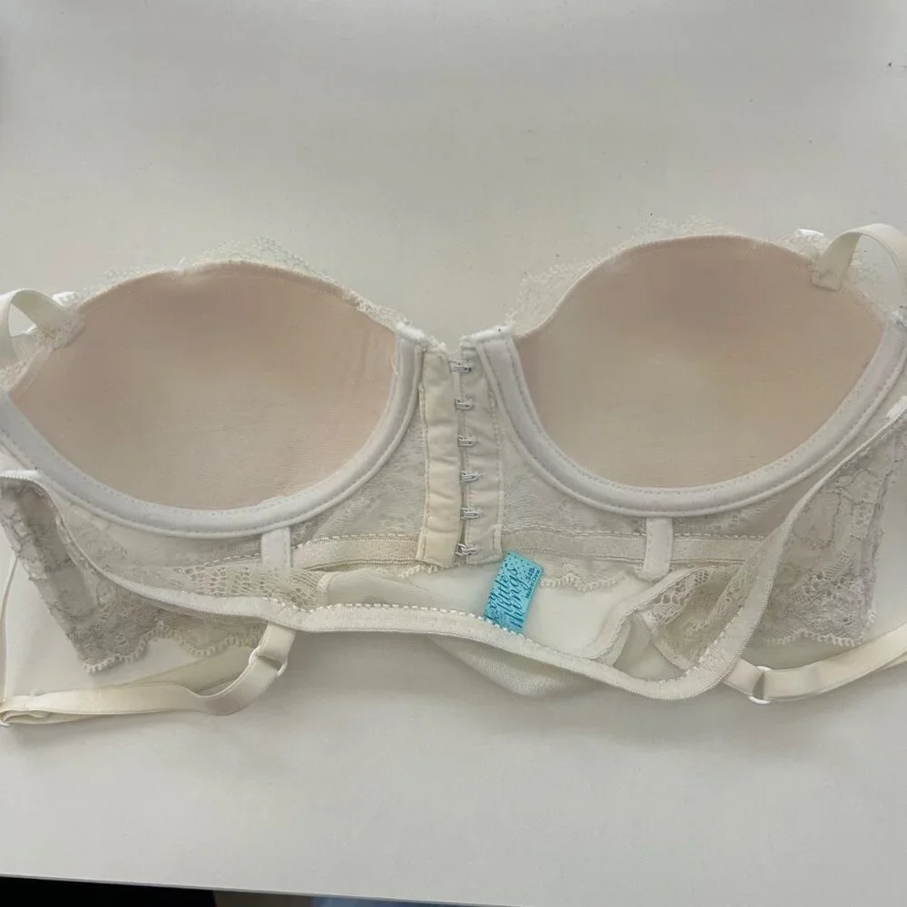 Victoria's Secret Ivory Lace Corset Bra 34B Underwire Coquette Sexy Lil Things